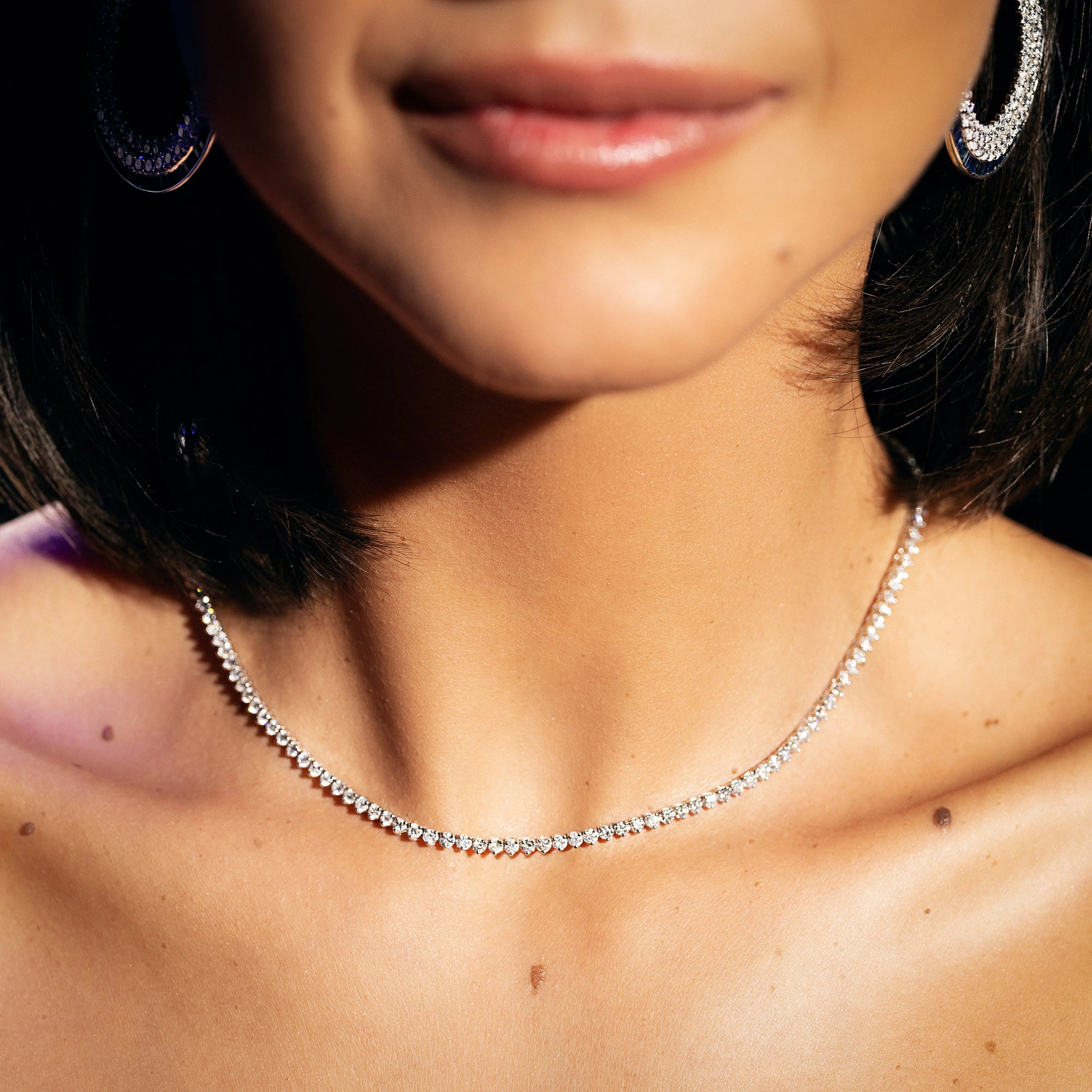 Three-prong diamond tennis necklace with 5.5 carats of diamonds