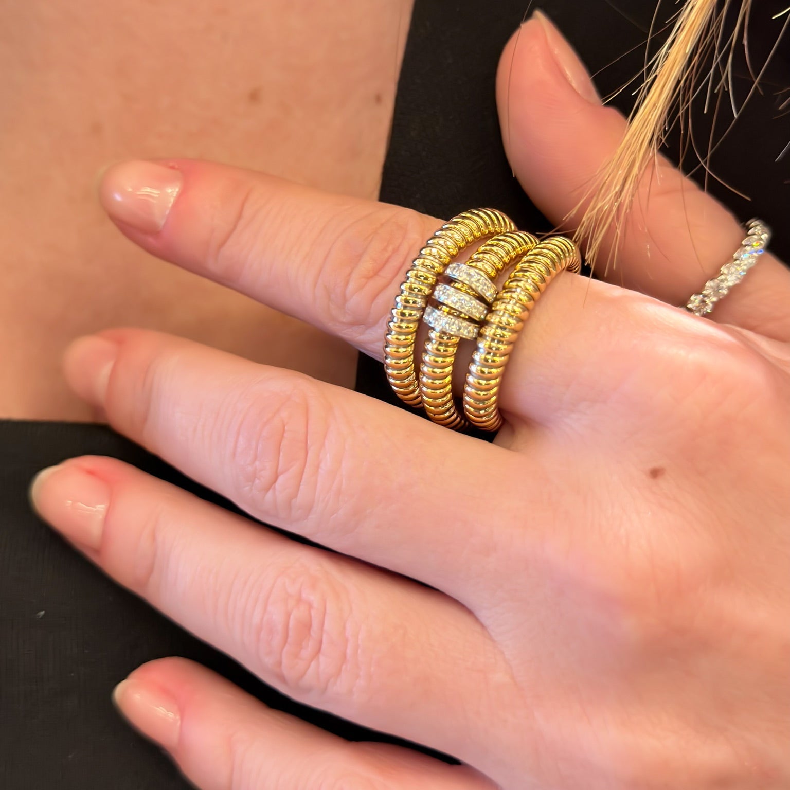 Italian Line Flexible Diamond Ring in 18K Yellow Gold