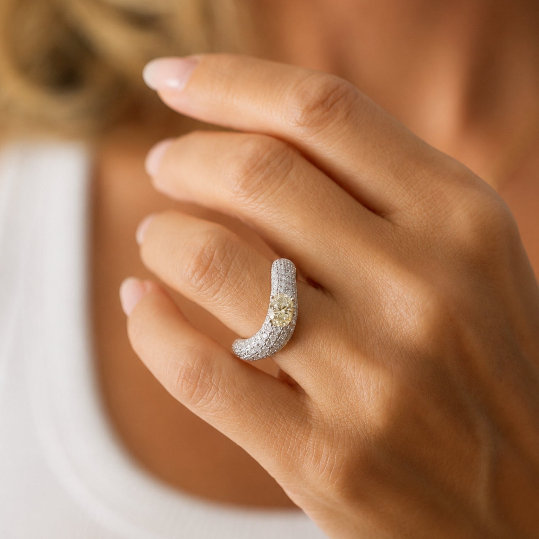 Oval Diamond and Pavé Band Ring in 18K Yellow Gold