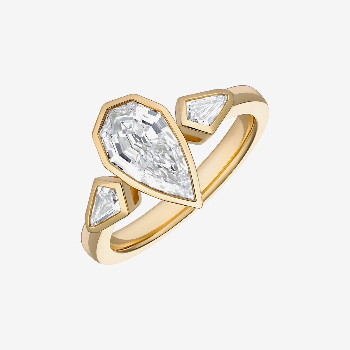 Three-Shape Diamond Bezel Ring in 18K Yellow Gold | JJ Jewelry