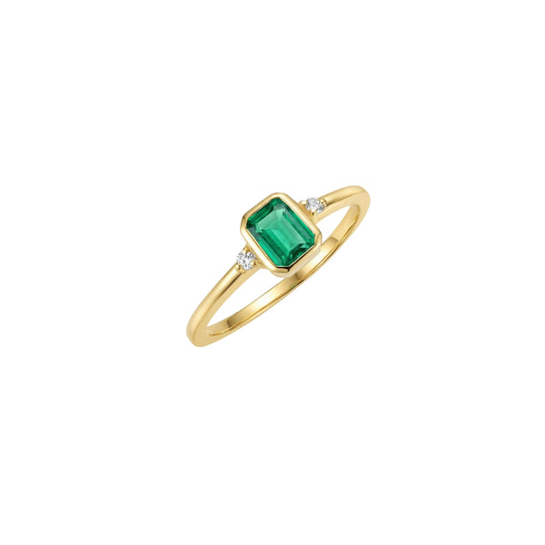 Bezel-Set Emerald & Diamond Stackable Ring in 14K Yellow Gold | JJ Jewelry Miami