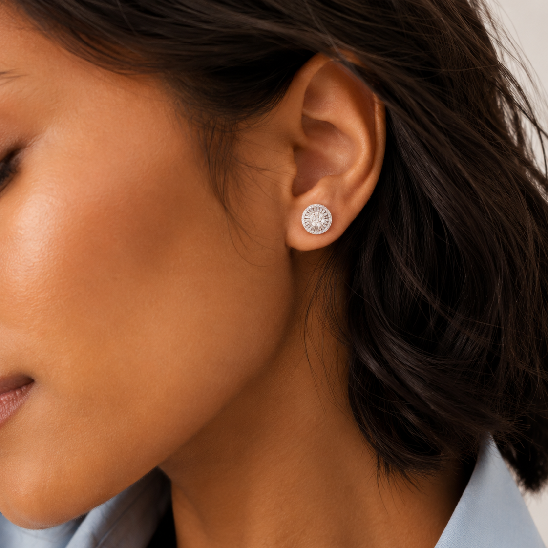 Diamond Halo Stud Earrings in 18K Gold
