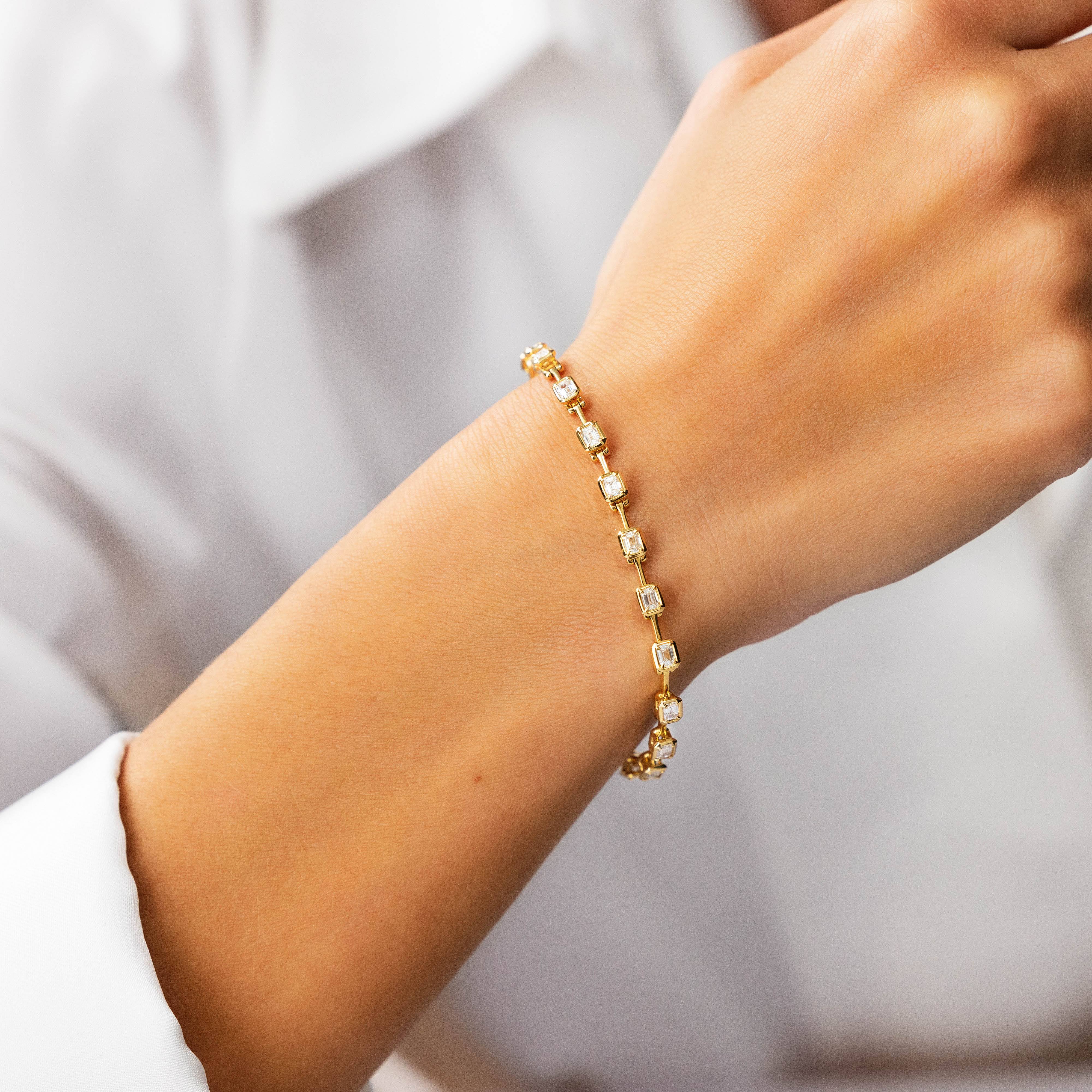 Emerald-Cut Diamond Spaced Bracelet in 18K Gold | JJ Jewelry Miami