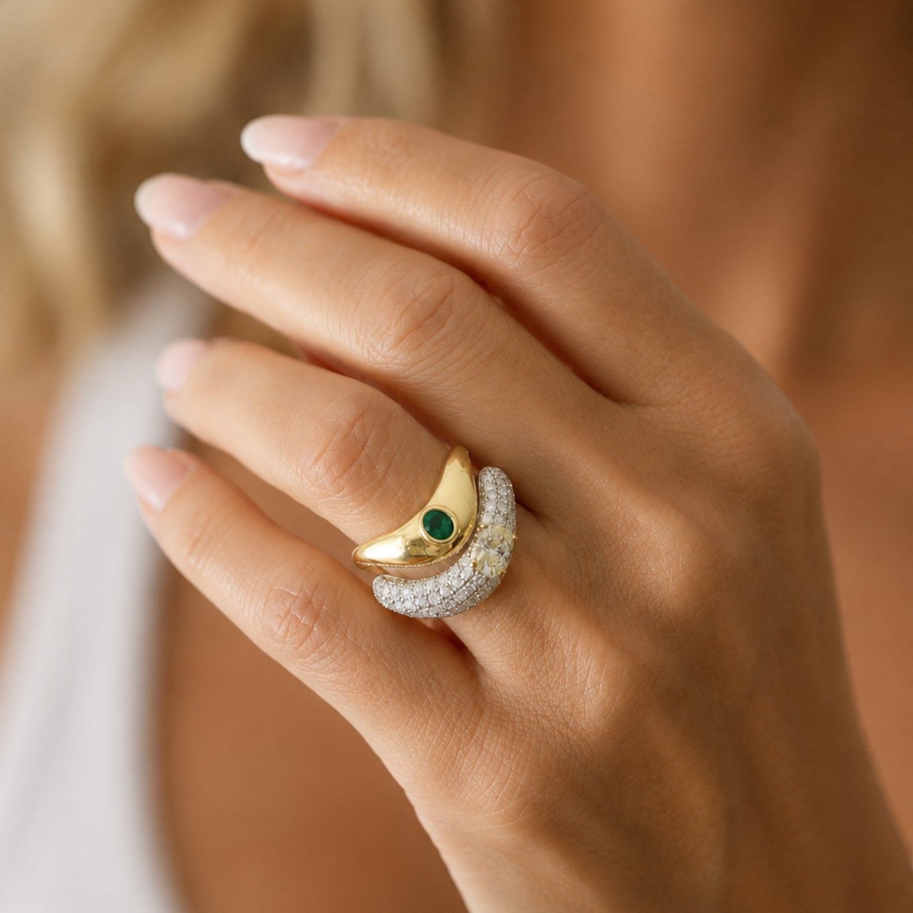 Oval Diamond and Pavé Band Ring in 18K Yellow Gold