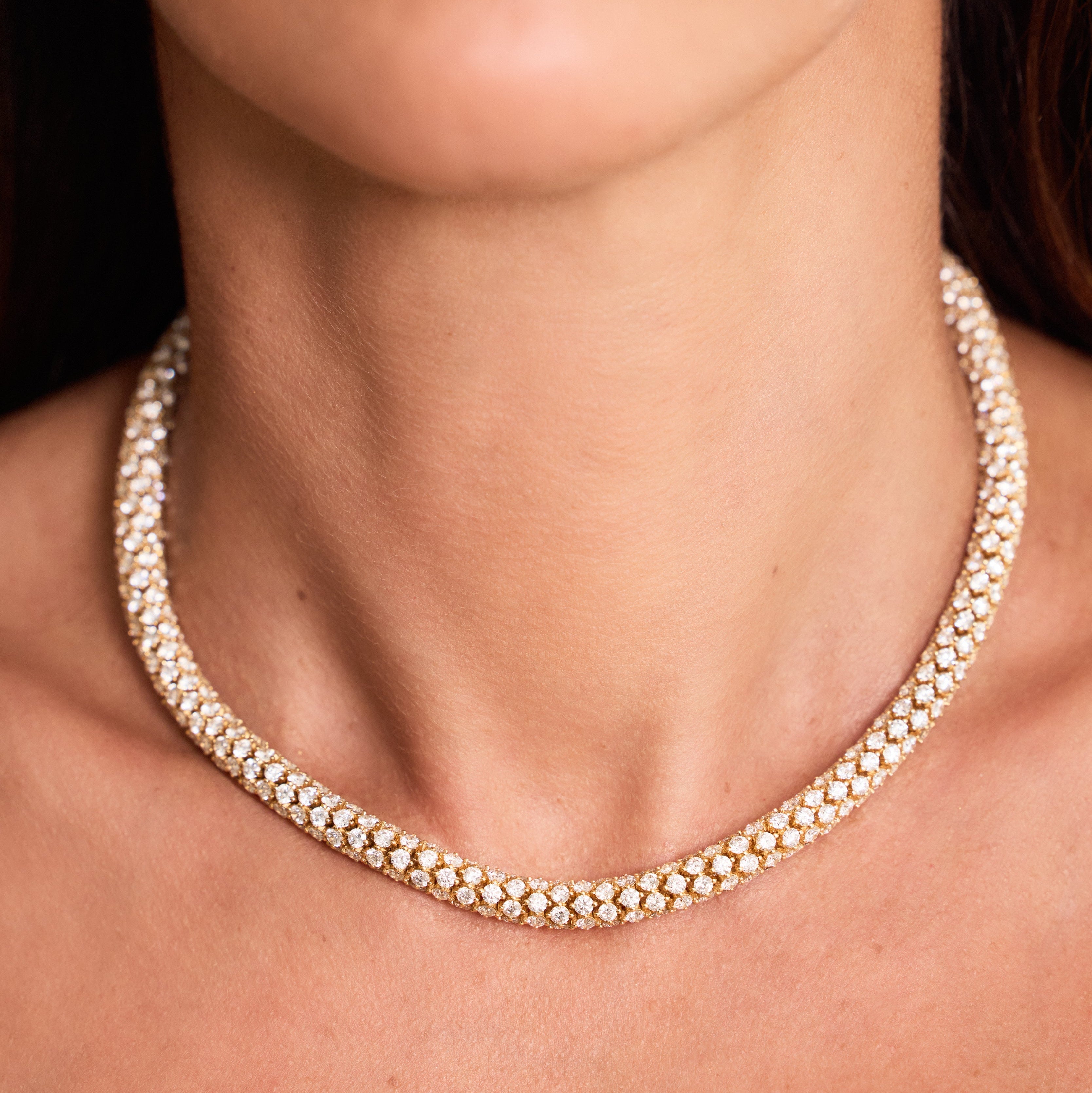 Round Brilliant Diamond Flexible Necklace in 18K Yellow Gold | JJ Jewelry Miami