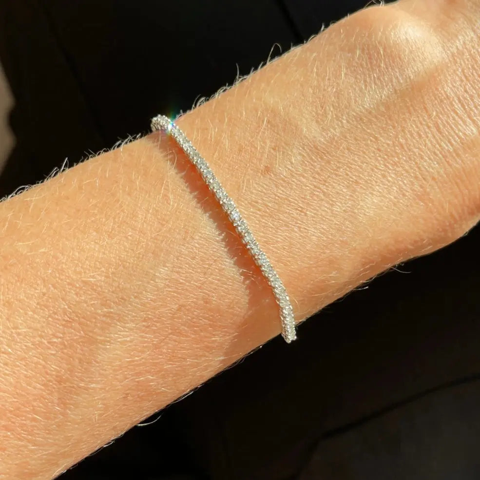 White gold diamond tennis bracelet with 2.0 carats of diamonds